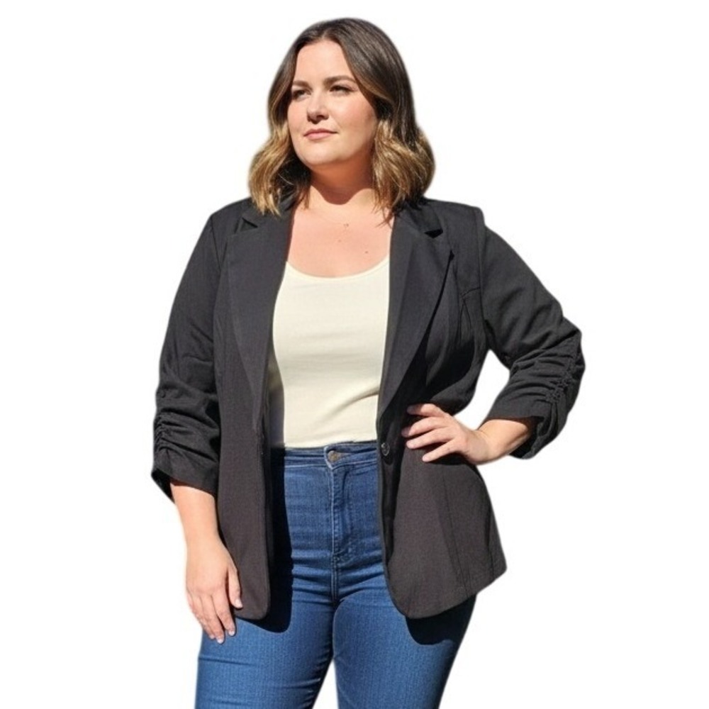 NOIR NWT Women's Black Ruched Sleeve One Button Stretchy Blazer Plus Size 1X